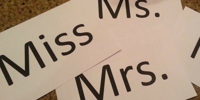Phân biệt cách dùng Miss, Mrs., Ms. và Mx.